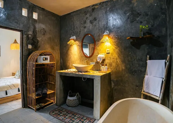 Sin House 3*